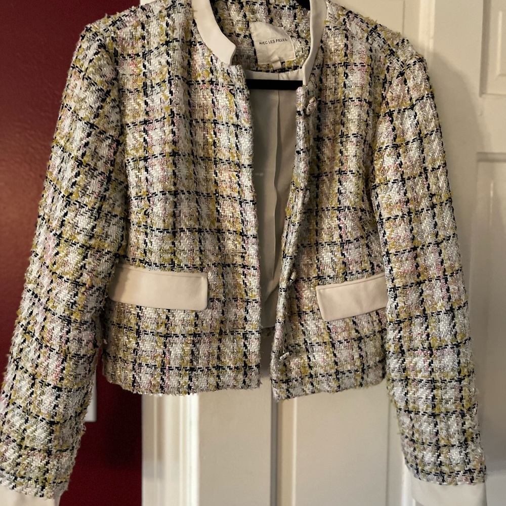 Max Studio Cream and Black Tweed Blazer with Collarless Design